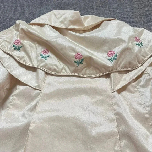 VTG F.W. Fischer Outerwear Raincoat Cream Baby Embroidered Floral 2(S) Pleated - Picture 10 of 14